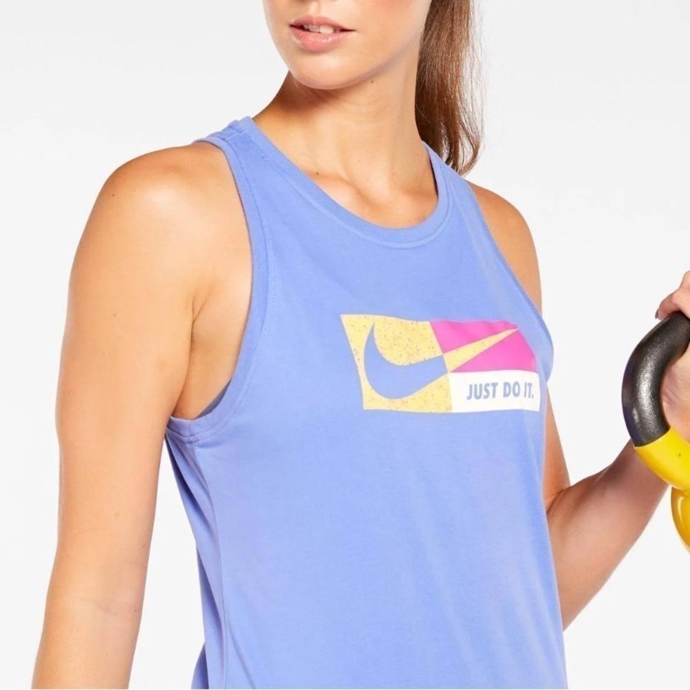 68. NIKE Icon Clash Dri-fit Tank Top Purple Size XS